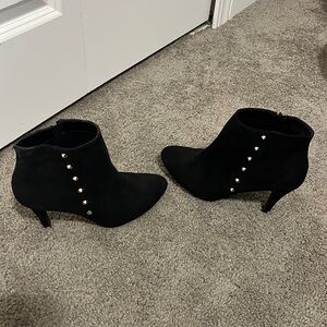 Lauren Conrad Booties Black with studs Size :7